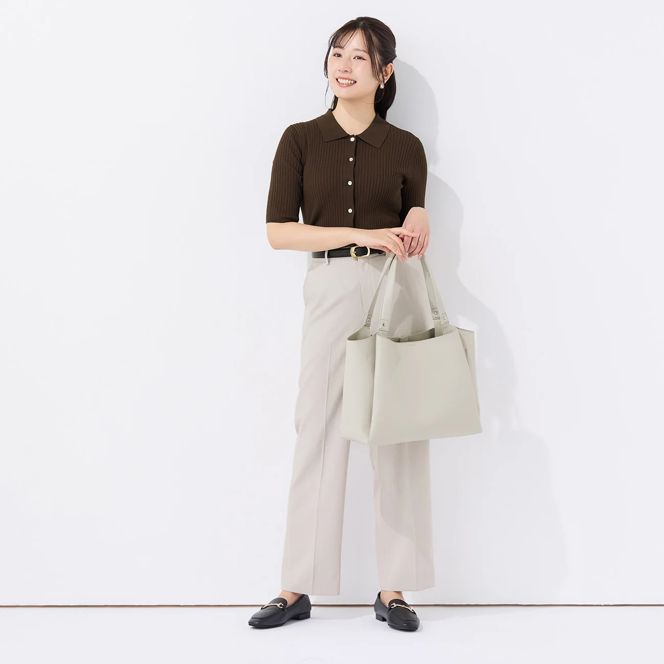 Airy Dry Wide Pants - Gray Beige - Image 4