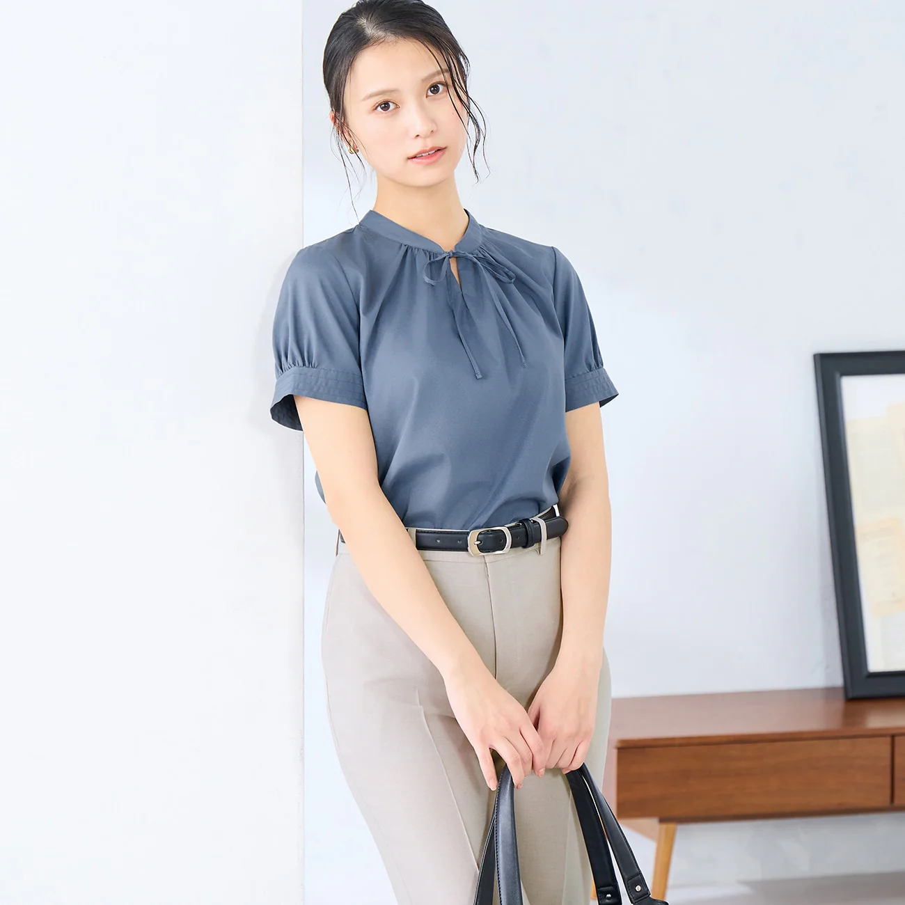 Women's Short Sleeve Narrow Bow Tie Shirt - Blue