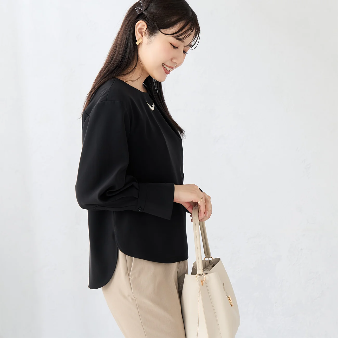 Blouse With Detachable Accessories - Image 18