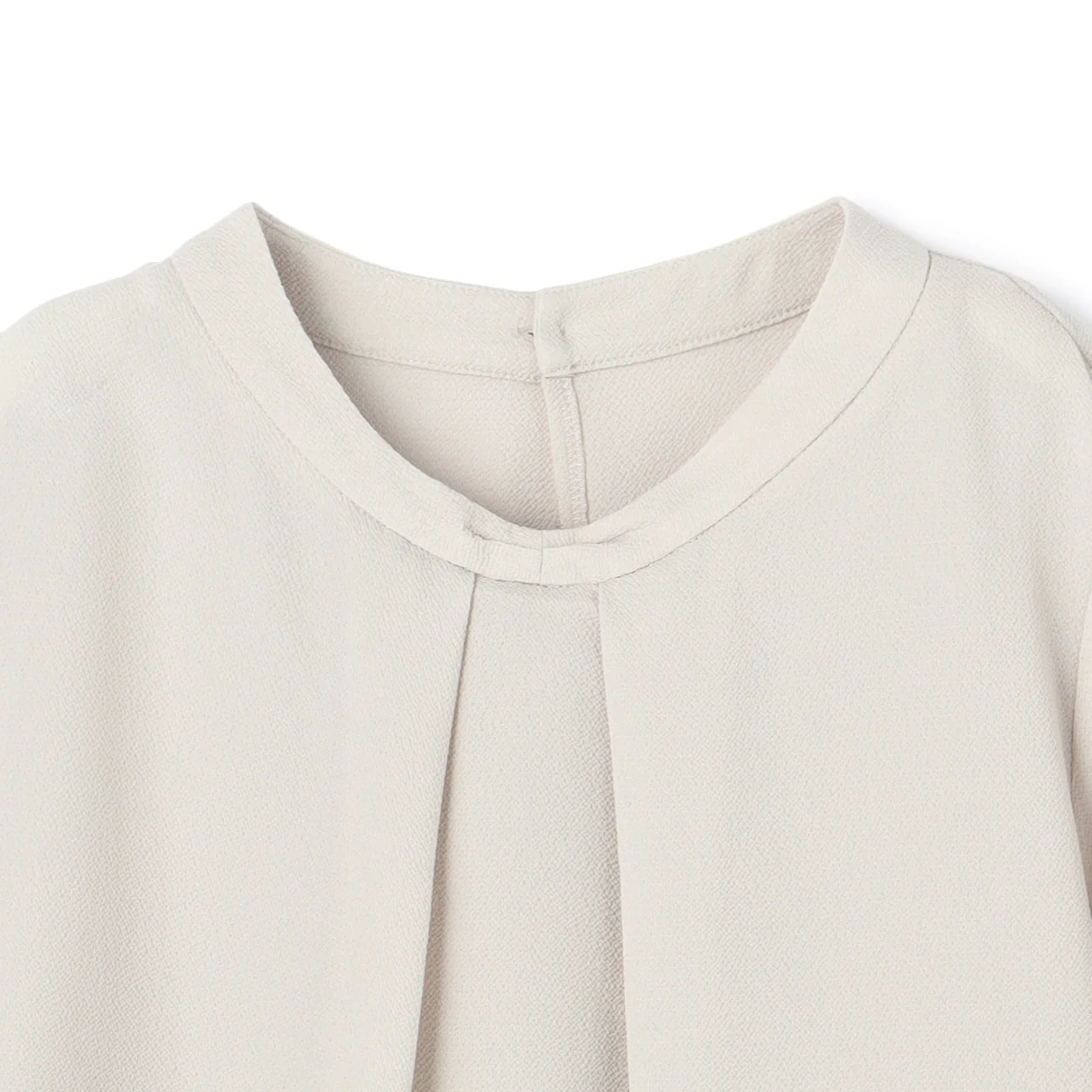 Cool Touch Short Sleeve Bow Tie Blouse with Accessories - Image 10