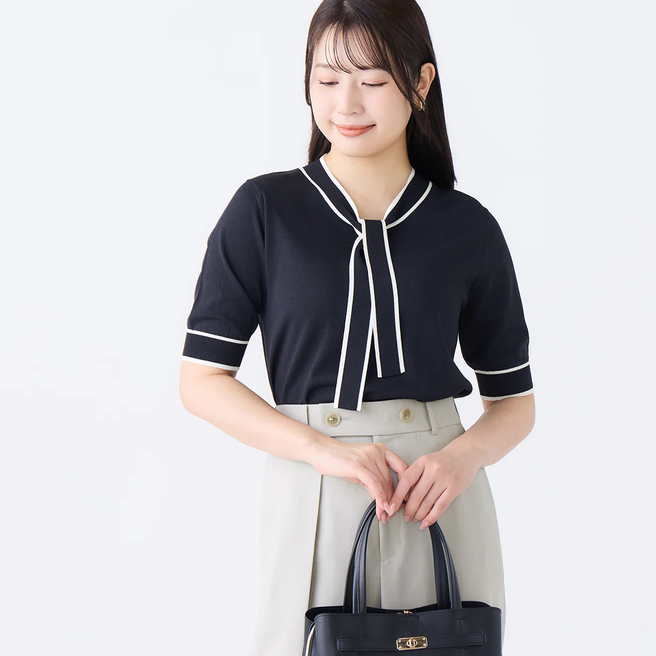 Washable Cool Touch Contrast Bow Tie Short Sleeve Knit Top - Image 15