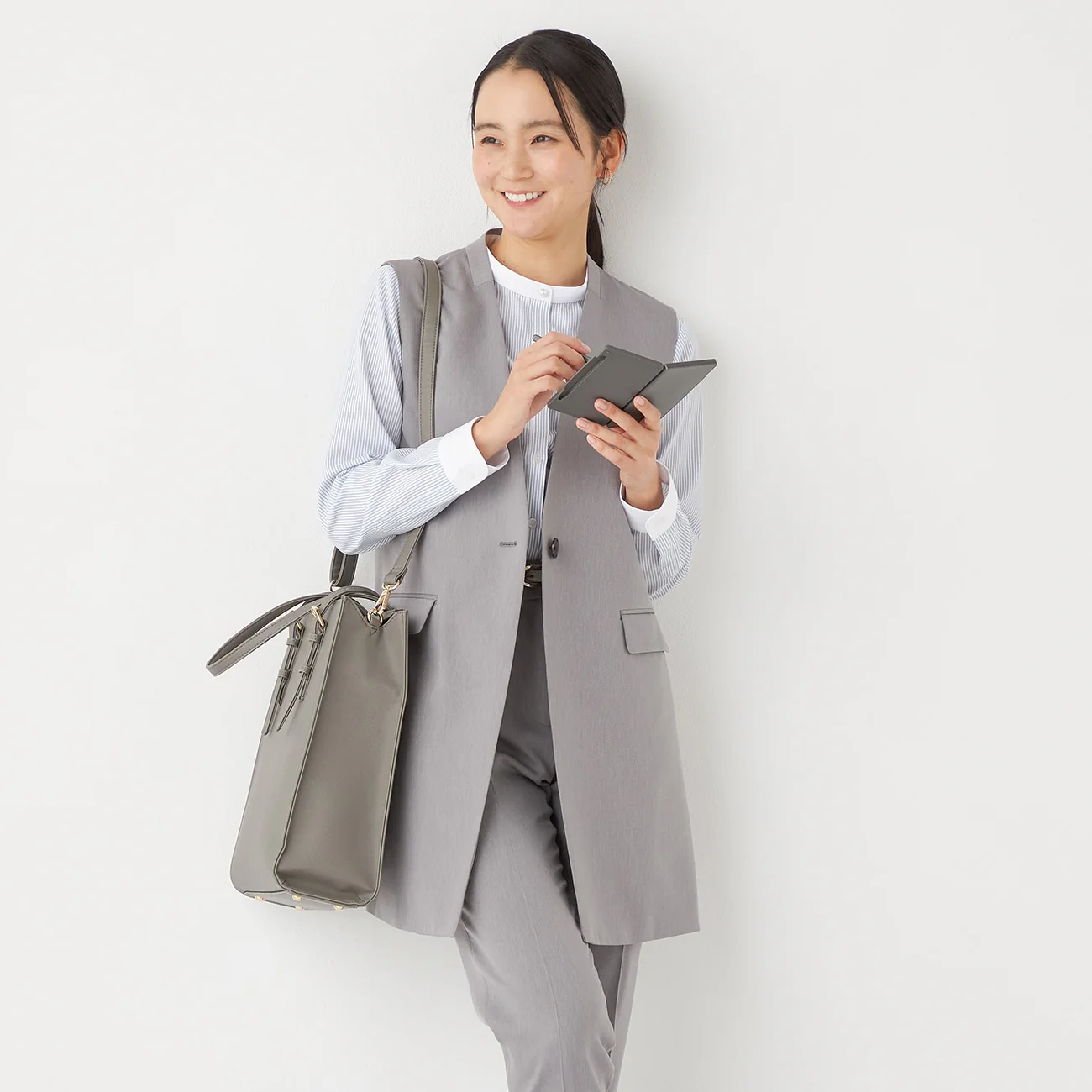 THE THIRD SUITS RIRANCHA Stretch Long Vest - Light Gray - Image 4