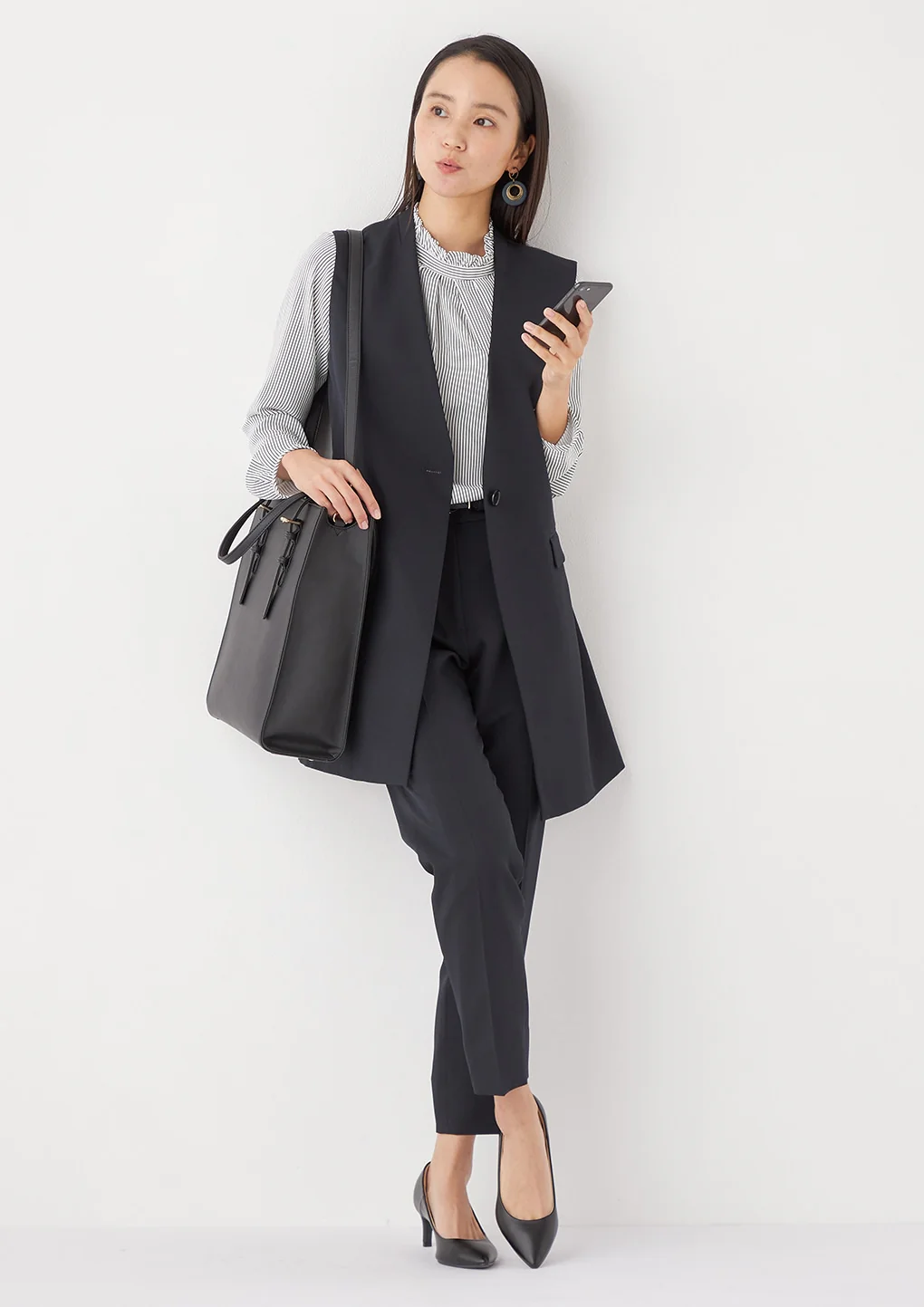 THE THIRD SUITS Cropped Pants - Navy - Image 15