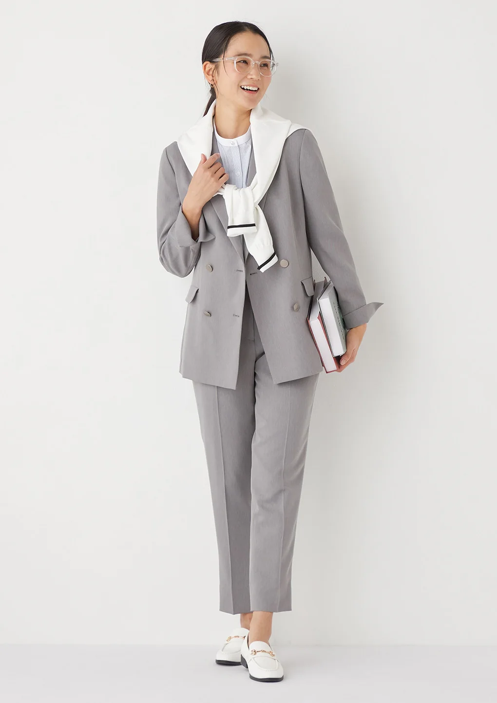THE THIRD SUITS Cropped Pants - Light Gray - Image 12
