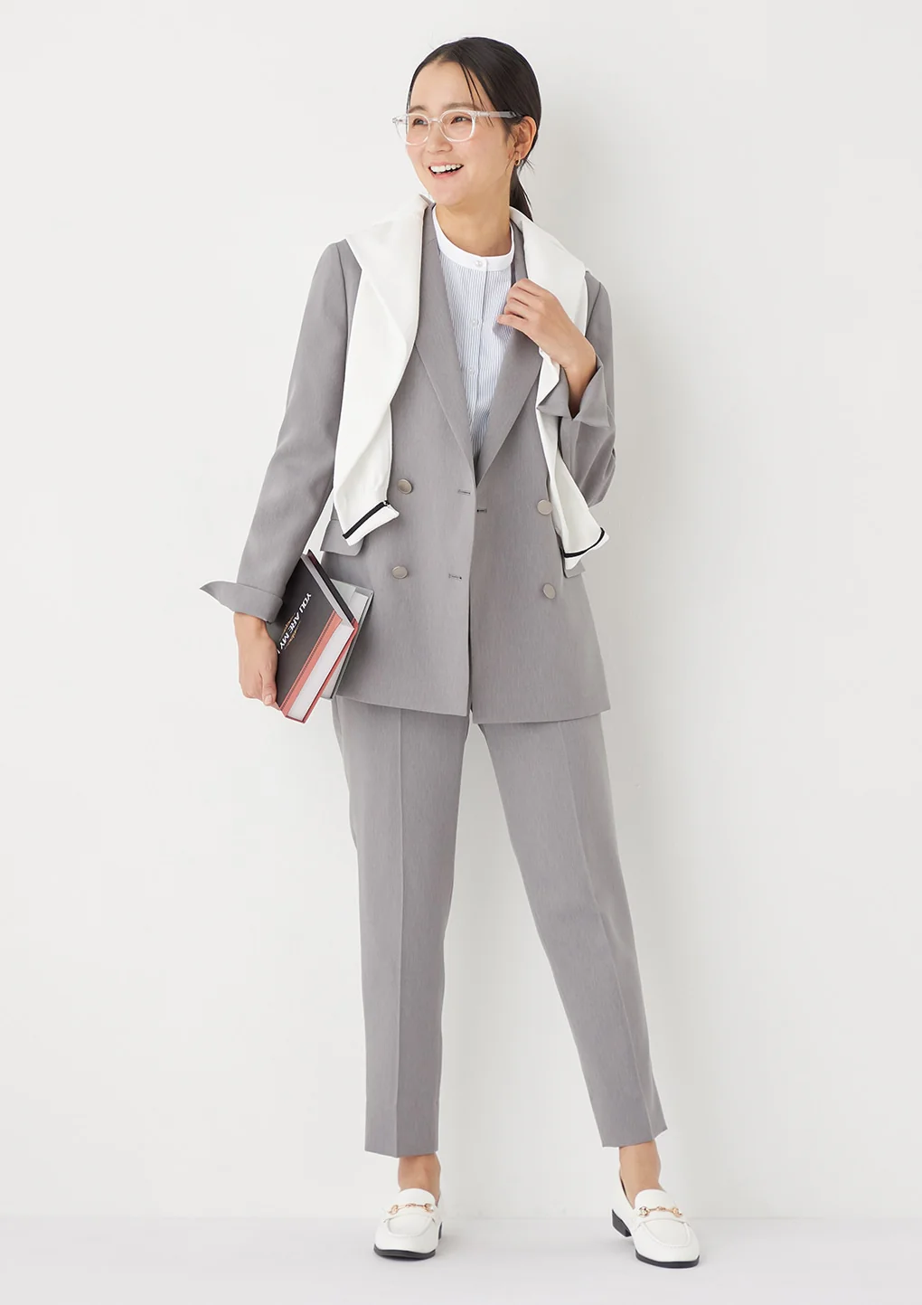 THE THIRD SUITS Cropped Pants - Light Gray - Image 13