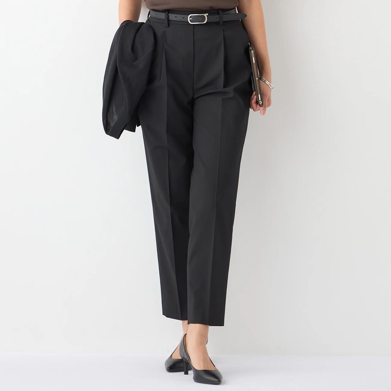 Flamingo Airy Tapered Pants - Black - Image 11