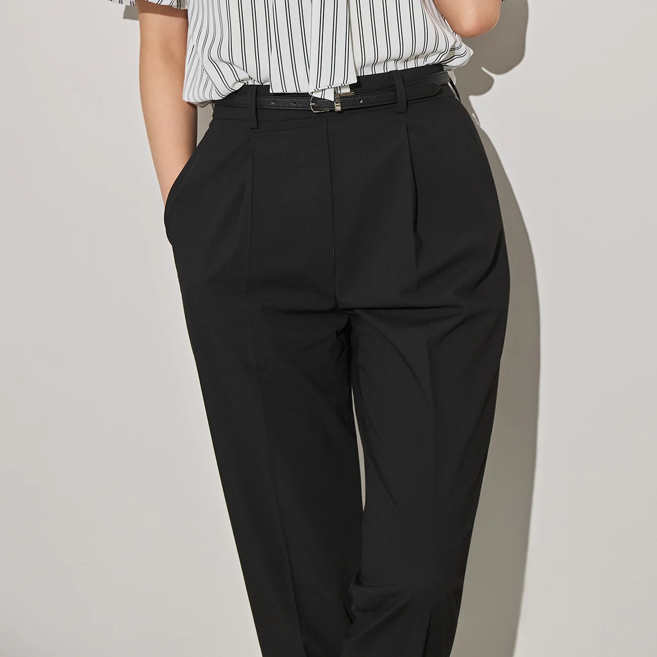 Flamingo Airy Tapered Pants - Black - Image 4