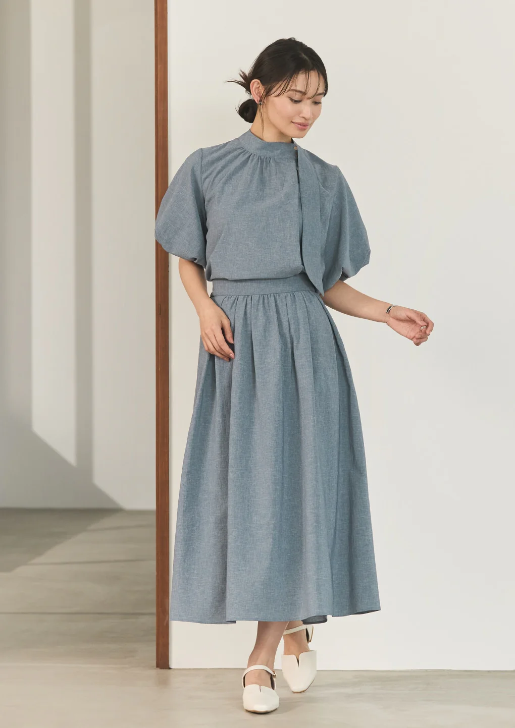 Tie-Neck Voluminous Sleeve Blouse - Image 25