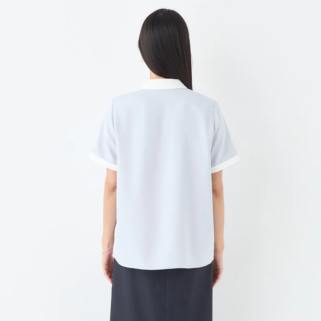 VEIL Contrast Point Collar Blouse - Image 7
