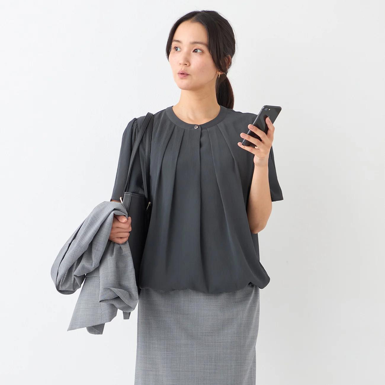 Crepe Short Sleeve Blouse - Image 12